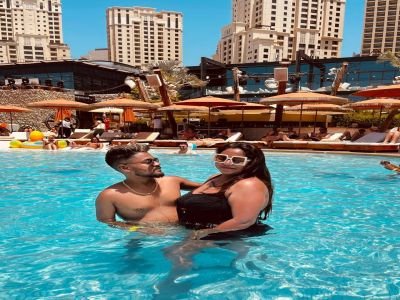 Dubai Couple - Dubai 